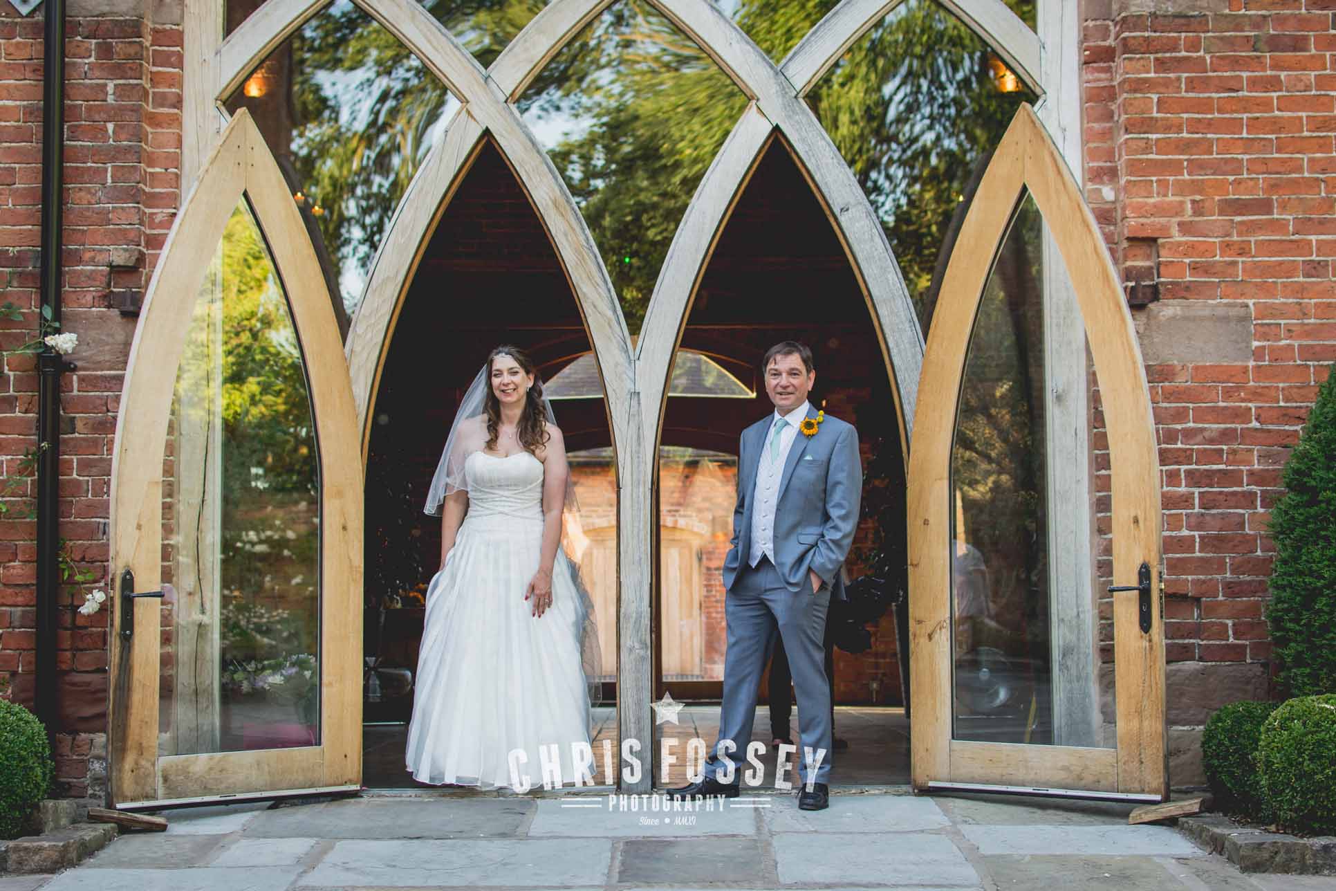 Shustoke-barn-wedding-photography-chris-fossey-warwickshire-karen-matt