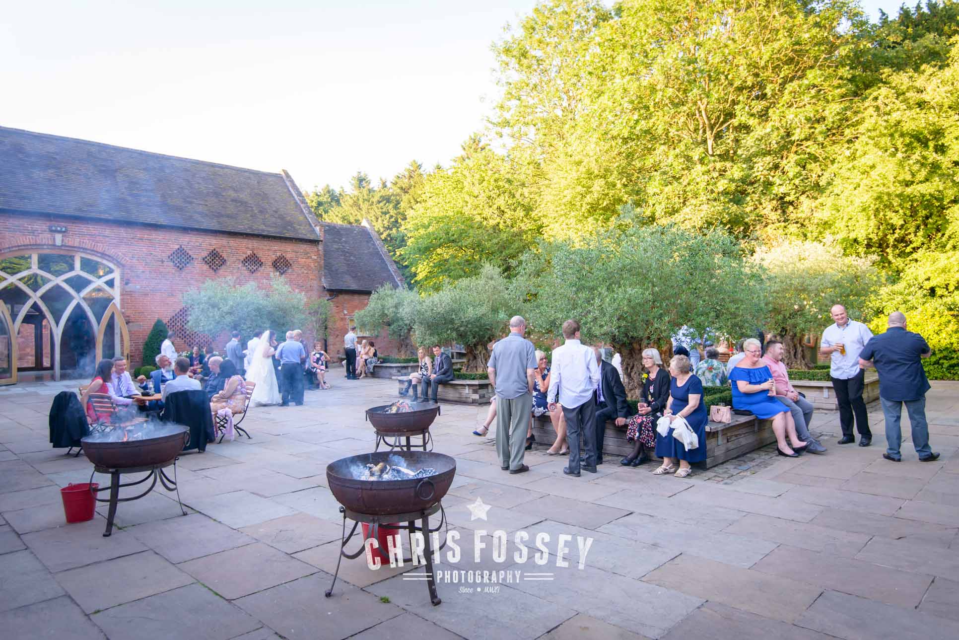 Shustoke-barn-wedding-photography-chris-fossey-warwickshire-karen-matt