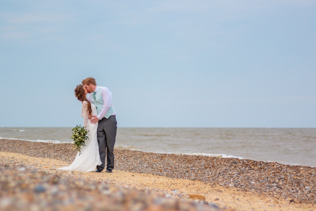 Beach Wedding Photographer in Suffolk – Hannah & Toby’s Wedding Photography at Thorpeness Country&nbsp;Club