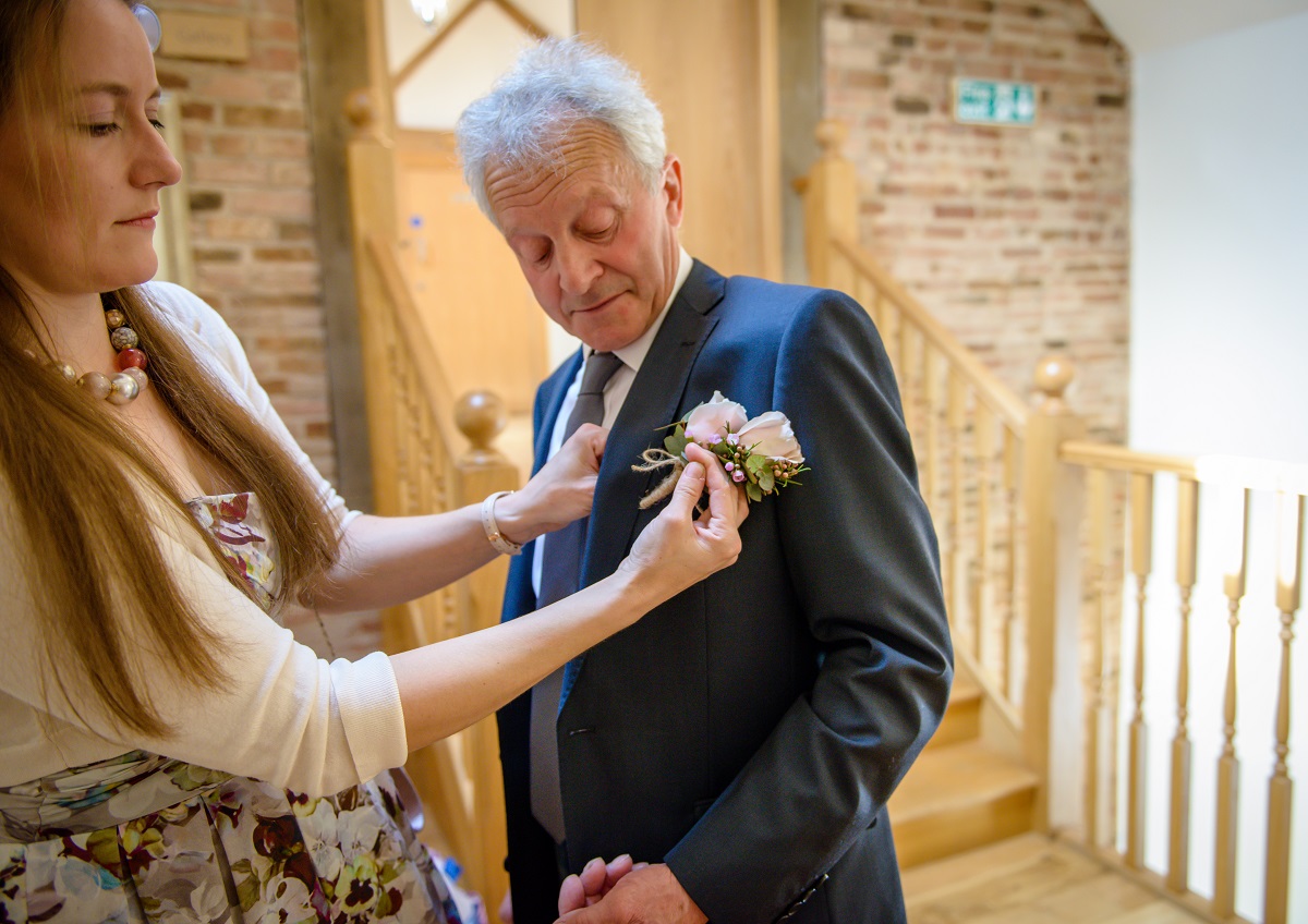 A guide to wedding button holes and corsages by Warwickshire Photographer Chris Fossey Photography 3