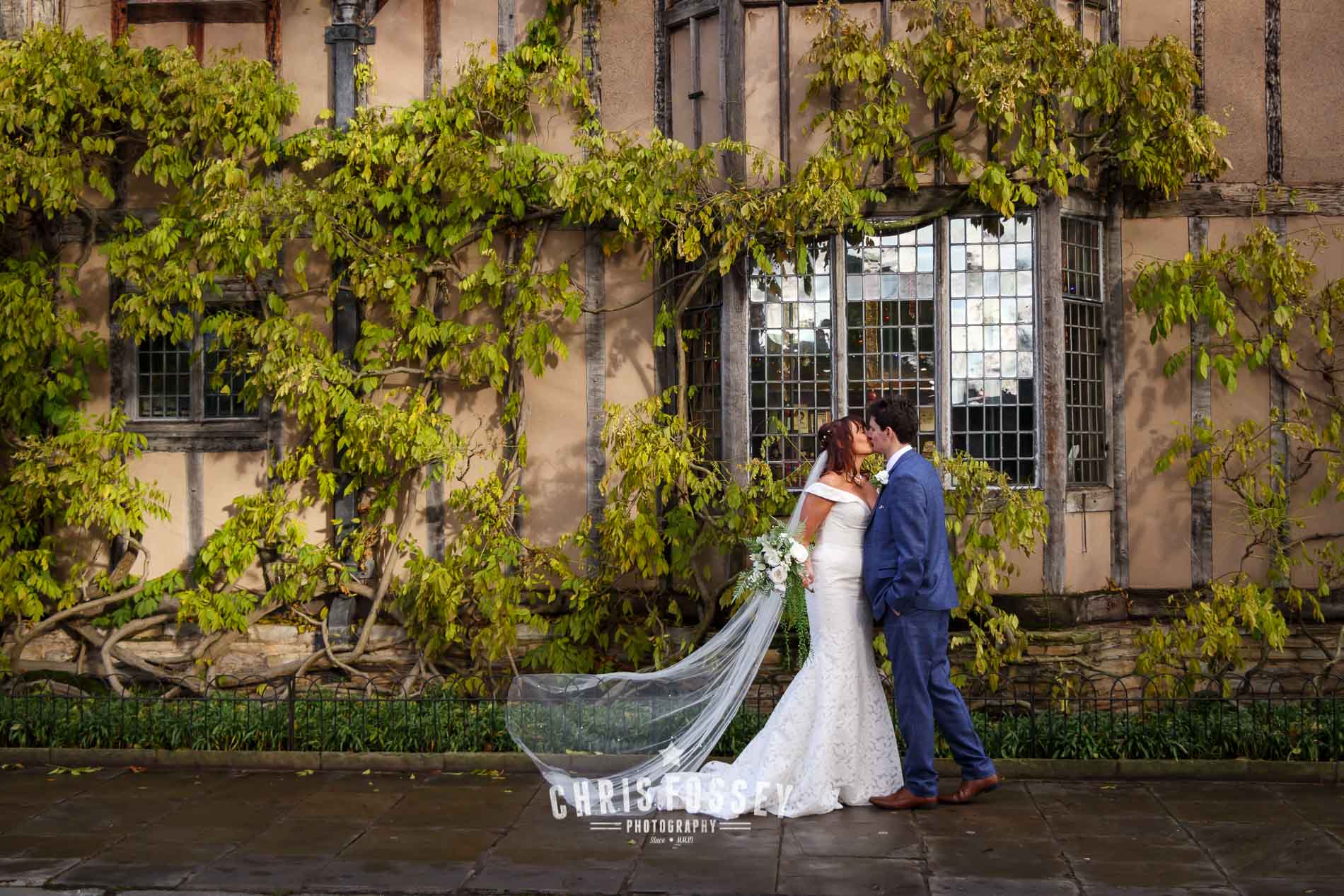 Henley Room Warwickshire Wedding Photography Stratford-upon-Avon Vintners