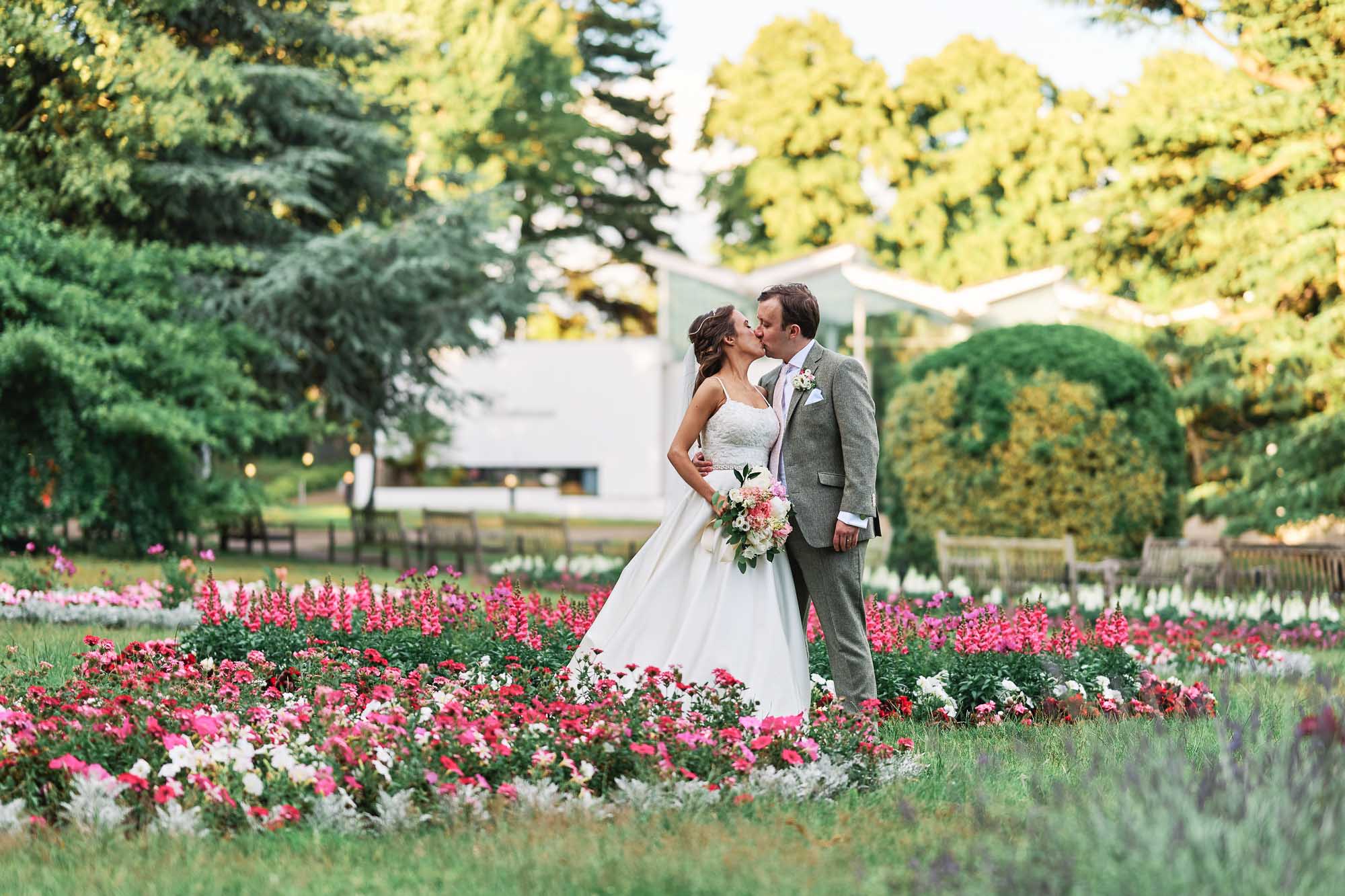 Best Wedding Photographer Jephson Gardens Leamington Spa Chris Fossey Photography