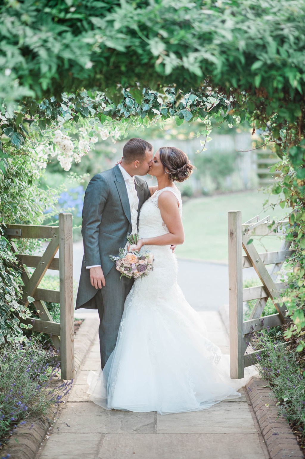 Mythe Barn Leicestershire Warwickshire Wedding Photographer