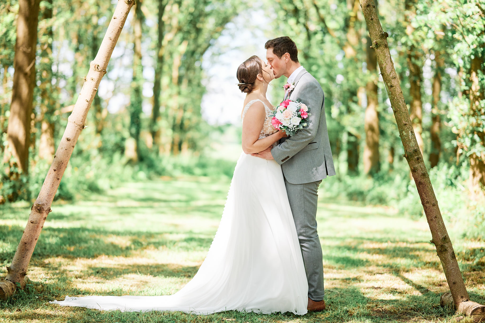 Swallows Nest Barn Wedding Photography – Lucy & Matt’s Wedding with woodland&nbsp;ceremony